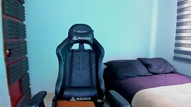 hannarusso online show from March 9, 8:02 pm