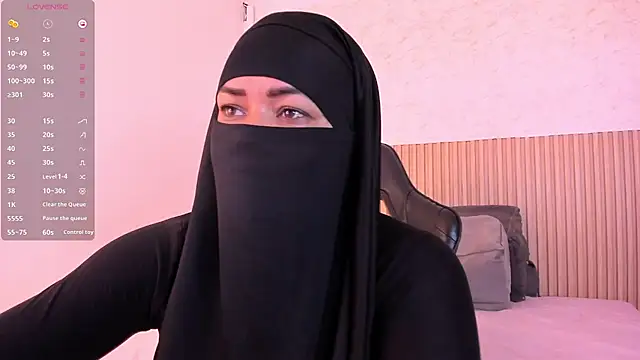Snapshot of Layla_arabelle chatting on July 14, 8:36 pm Layla arabelle online show from July 14, 8:36 pm