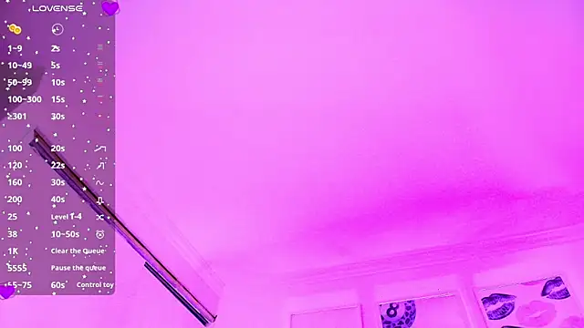 Valen ross  online show from April 9, 1:05 am