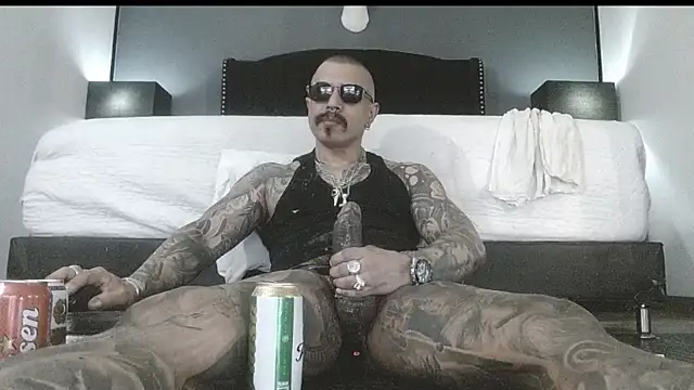 danilog515 online show from October 23, 9:13 pm