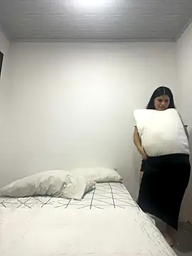 pareja curiosa19 online show from November 1, 8:00 pm