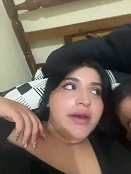 Snapshot of pareja_curiosa19 chatting on May 2, 12:15 am pareja curiosa19 online show from May 2, 12:15 am
