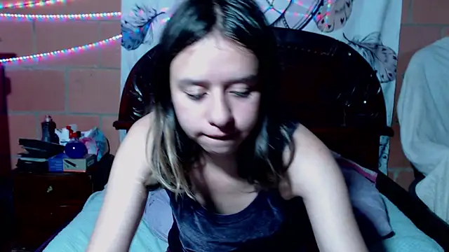 Snapshot of Sukychan_ chatting on March 17, 10:28 pm Sukychan online show from March 17, 10:28 pm