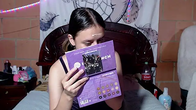 Snapshot of Sukychan_ chatting on March 18, 8:59 pm Sukychan online show from March 18, 8:59 pm