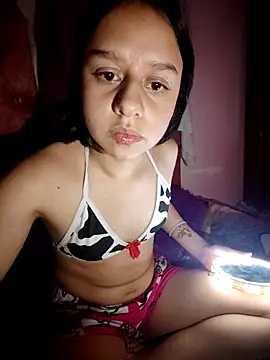 Snapshot of Sukychan_ chatting on October 6, 8:23 am Sukychan online show from October 6, 8:23 am