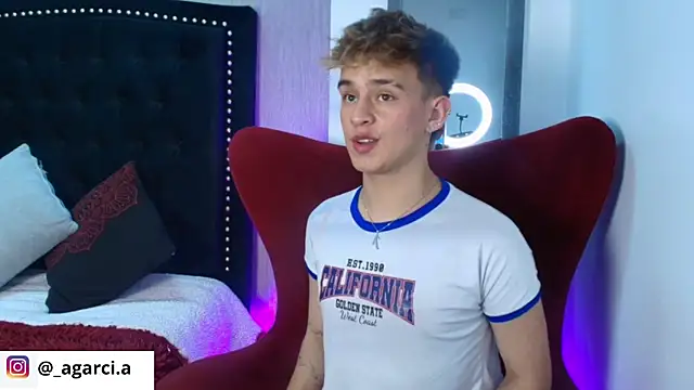 Snapshot of LiamWildx20 chatting on September 30, 5:01 am LiamWildx20 online show from September 30, 5:01 am