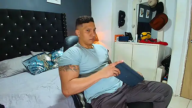 ethan dalton  online show from March 19, 2:59 am