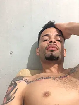 HenriquePhn online show from April 5, 3:26 am