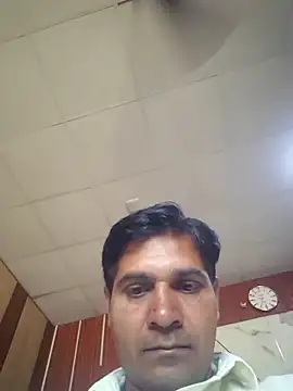 johnny8731 online show from April 13, 4:07 am