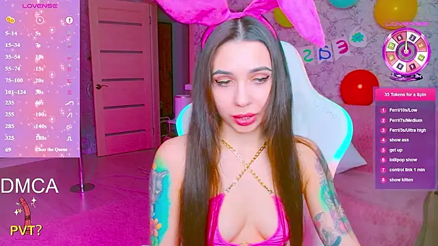 vinkiepinkie online show from March 25, 4:46 pm