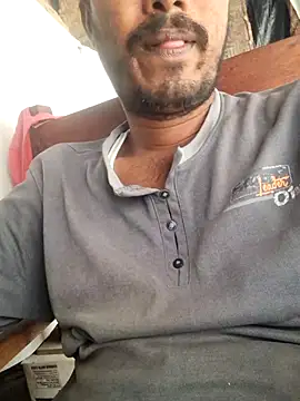 Snapshot of hot_integer chatting on October 5, 5:39 am hot integer online show from October 5, 5:39 am