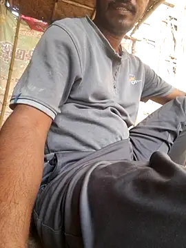 Snapshot of hot_integer chatting on October 6, 3:37 am hot integer online show from October 6, 3:37 am