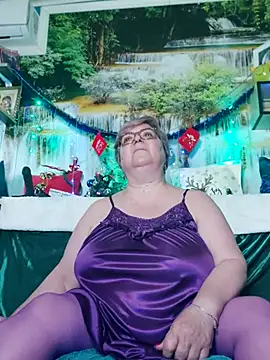 QueenPammy1 online show from December 22, 11:40 am