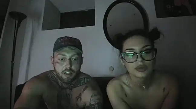 1intensee online show from March 17, 3:36 am