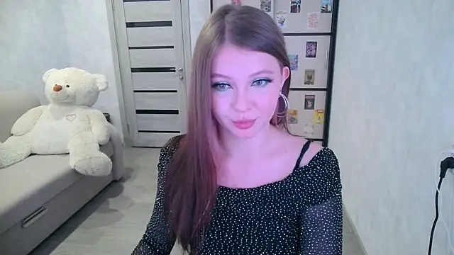 Snapshot of GinnyBlacky chatting on August 6, 5:48 pm GinnyBlacky online show from August 6, 5:48 pm
