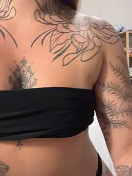 Snapshot of casaltattoosex chatting on February 20, 7:03 pm casaltattoosex online show from February 20, 7:03 pm