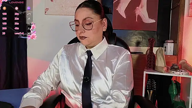 LuanaDabbraccio online show from May 7, 2:44 pm