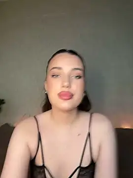 Ariana Sanderss online show from December 14, 9:47 am