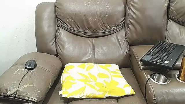 AriesCake online show from February 23, 9:56 pm