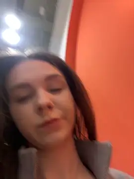 MilaBee online show from February 23, 10:23 am