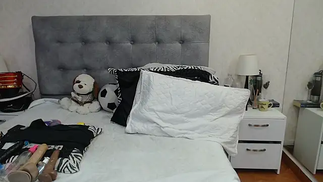 Snapshot of ScarlettGreen_ chatting on April 30, 11:27 am ScarlettGreen online show from April 30, 11:27 am