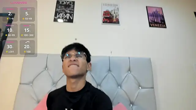 Snapshot of Ethan_Westt chatting on March 19, 8:54 pm Ethan Westt online show from March 19, 8:54 pm