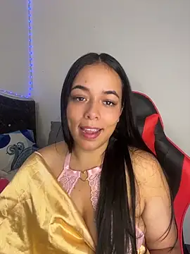 Snapshot of Deepika_padukoneNisha chatting on May 28, 6:27 pm Deepika padukoneNisha online show from May 28, 6:27 pm