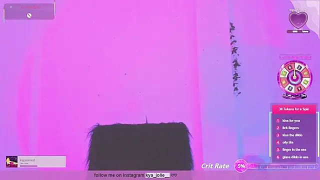 Snapshot of Gia_Blair chatting on April 8, 7:36 pm Gia Blair online show from April 8, 7:36 pm