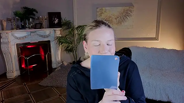 Jes Solar online show from November 14, 9:57 pm