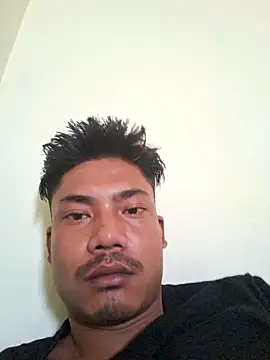 Snapshot of nipu_9 chatting on March 14, 11:48 am nipu 9 online show from March 14, 11:48 am