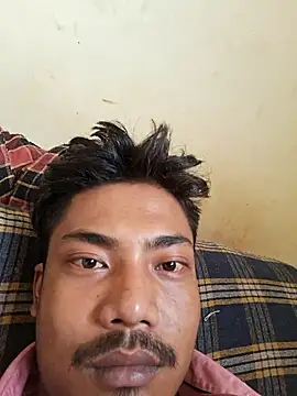 Snapshot of nipu_9 chatting on April 4, 7:17 am nipu 9 online show from April 4, 7:17 am