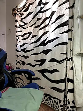 Snapshot of taimara_1 chatting on December 3, 5:11 pm taimara 1 online show from December 3, 5:11 pm