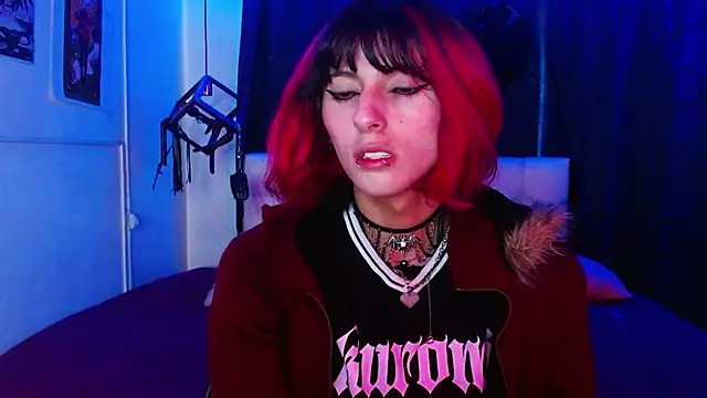 goth minerva online show from November 11, 1:22 pm