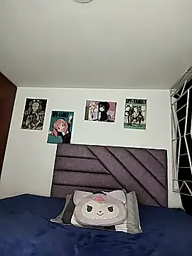 KARINNA  RAVEN online show from April 21, 2:51 am