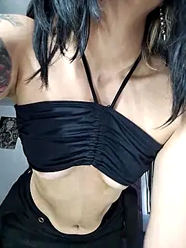Snapshot of KARINNA__RAVEN chatting on April 25, 10:29 pm KARINNA RAVEN online show from April 25, 10:29 pm