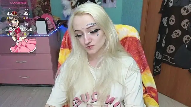 Snapshot of Manuela_unicorn chatting on June 4, 3:07 pm Manuela unicorn online show from June 4, 3:07 pm