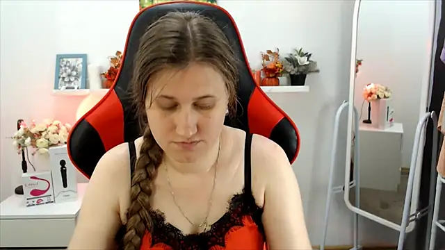 Snapshot of Lucky_Lana chatting on June 26, 3:22 am Lucky Lana online show from June 26, 3:22 am