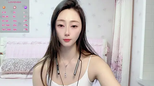 Snapshot of anjila888 chatting on May 30, 1:08 pm anjila888 online show from May 30, 1:08 pm