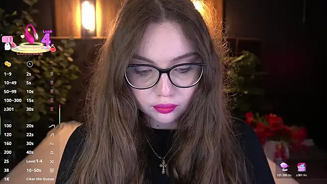 Snapshot of LuxSopphia chatting on July 24, 5:49 am LuxSopphia online show from July 24, 5:49 am