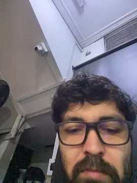 Snapshot of Freakydrag chatting on November 16, 4:18 am Freakydrag online show from November 16, 4:18 am