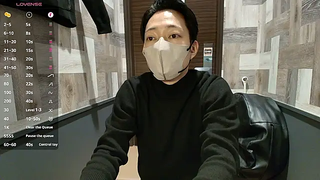 Snapshot of i_am_Hiro chatting on March 19, 4:05 am i am Hiro online show from March 19, 4:05 am