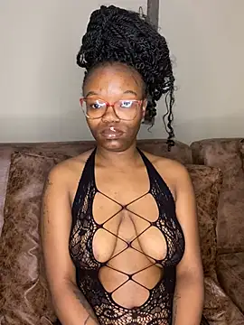 YummyMelanin117 online show from February 11, 11:21 pm