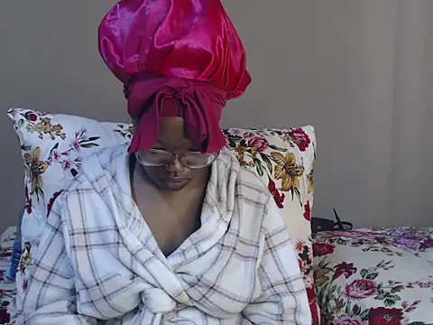 YummyMelanin117 online show from March 19, 12:09 pm