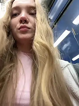 bambi lu online show from April 16, 5:47 pm