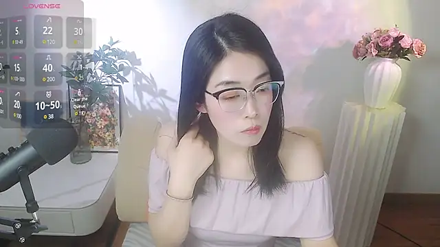 Snapshot of mia0mia0123 chatting on March 20, 3:04 pm mia0mia0123 online show from March 20, 3:04 pm