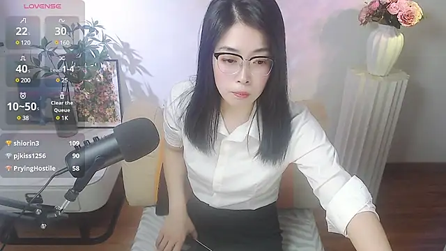 Snapshot of mia0mia0123 chatting on March 22, 5:20 pm mia0mia0123 online show from March 22, 5:20 pm