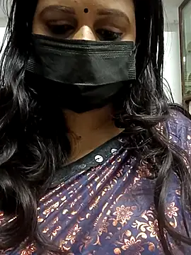 Snapshot of aparna99 chatting on September 18, 7:38 pm aparna99 online show from September 18, 7:38 pm