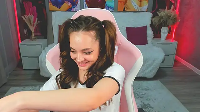 MelanieAlves online show from February 6, 6:33 pm