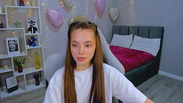 MelanieAlves online show from March 9, 6:01 pm