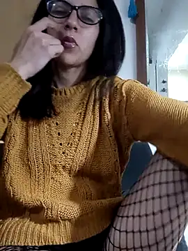 Camilitah online show from November 4, 2:49 pm